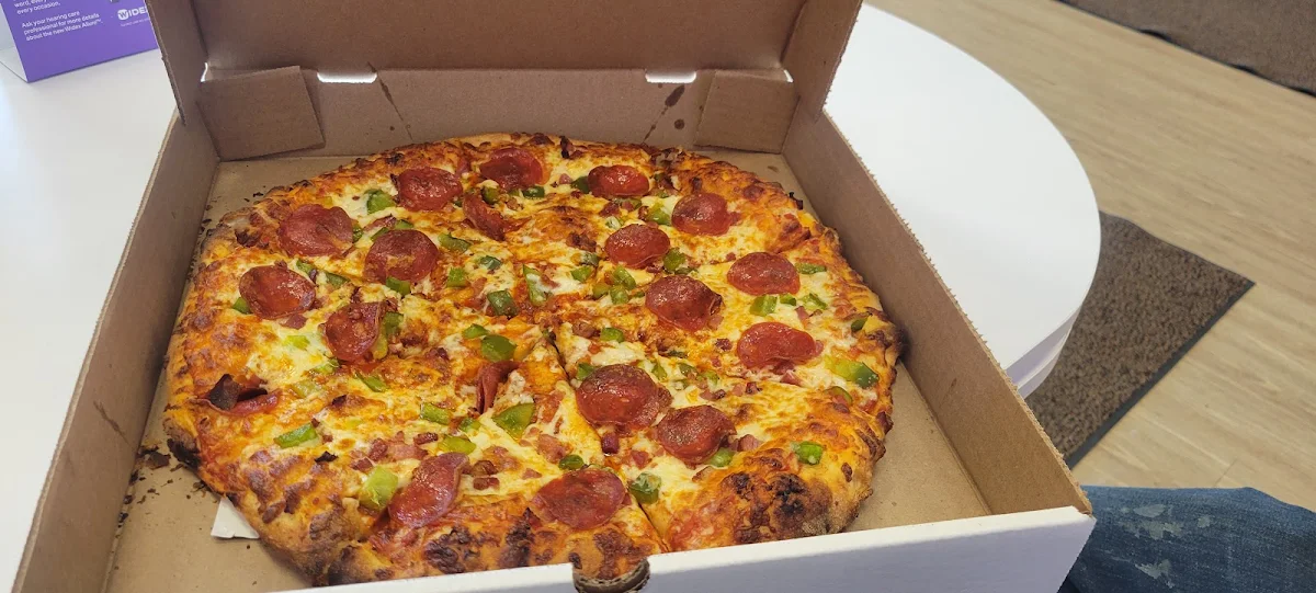 Meat Lovers Pizza, Oscar’s Pizzeria