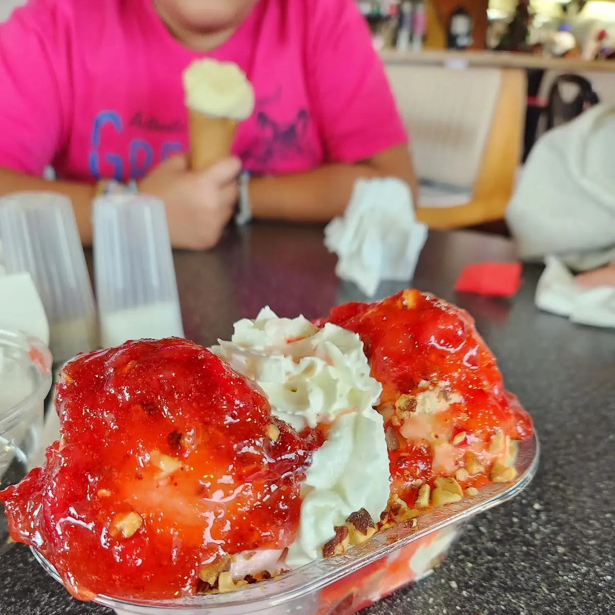 Double Scoop Strawberry Sundae