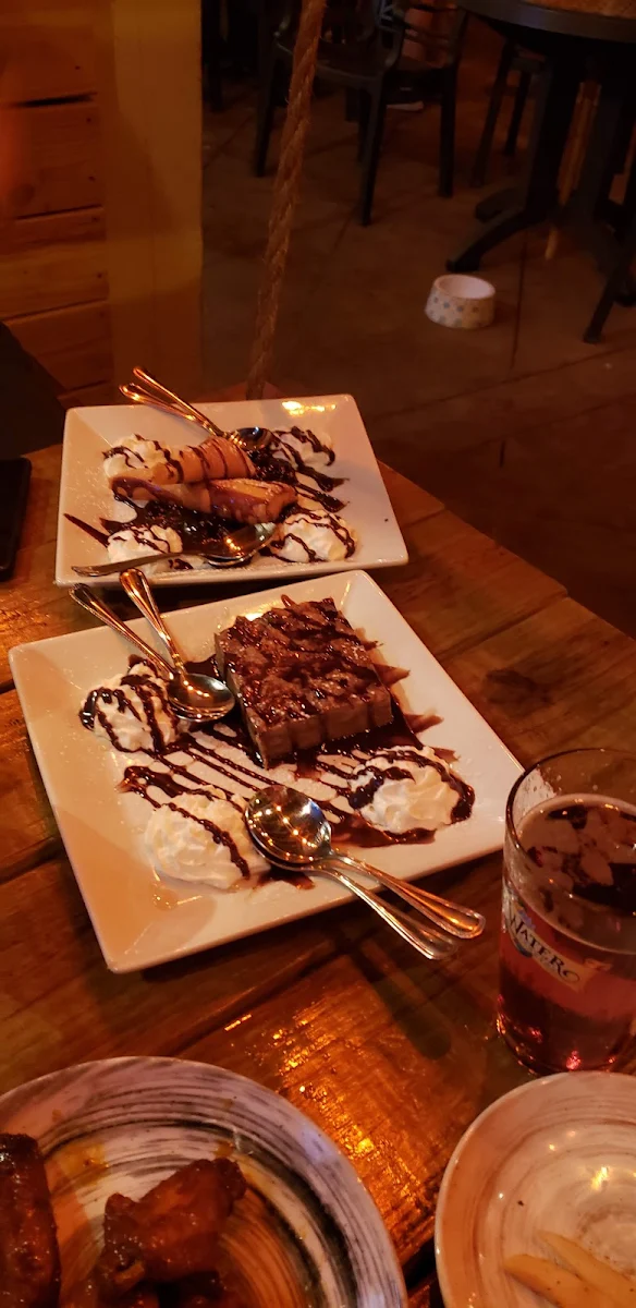 Top Fried Cheese Cake Bottom Chocolate Banana Pudding