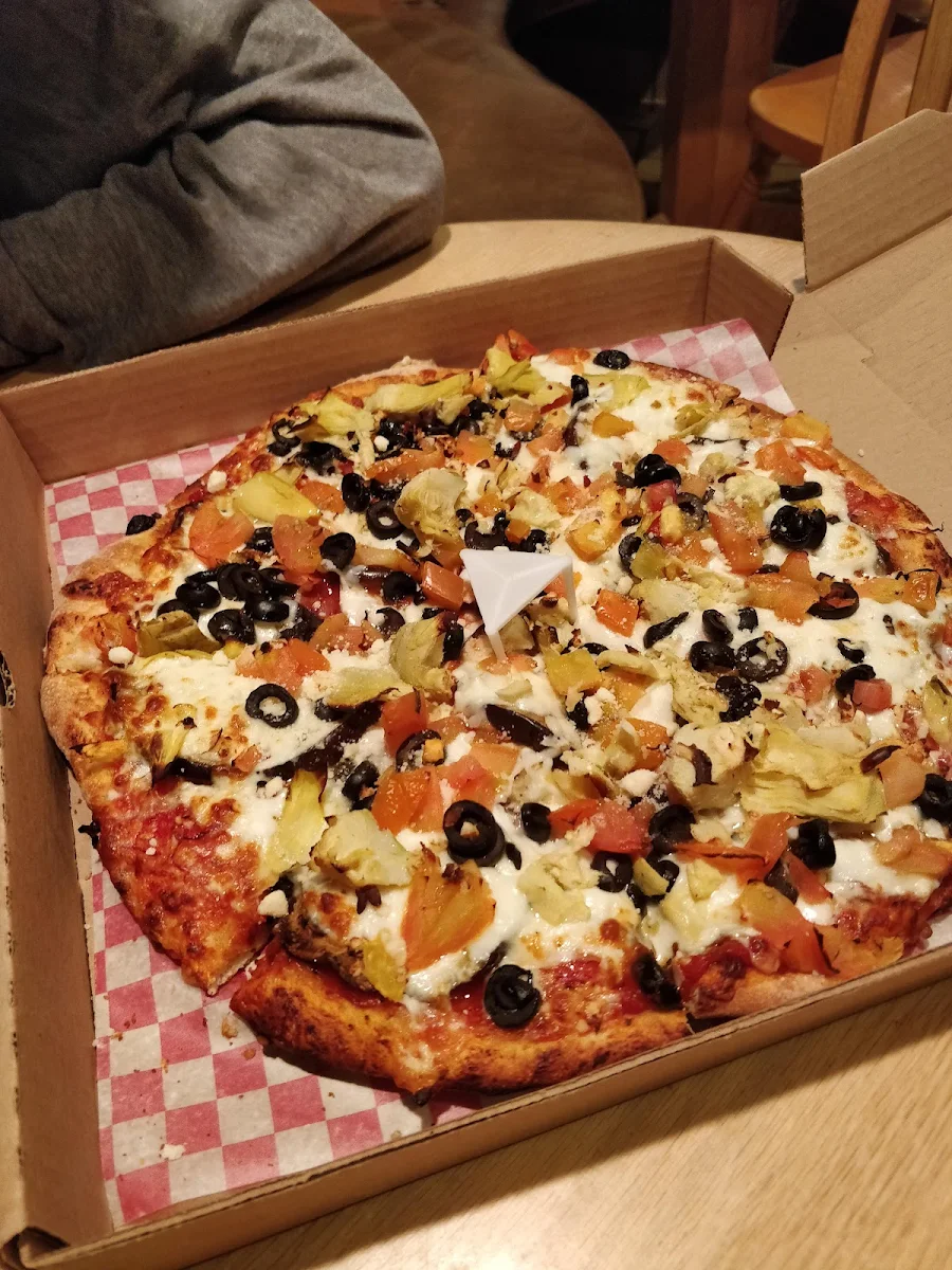 Highlights, Thor's Pizzeria