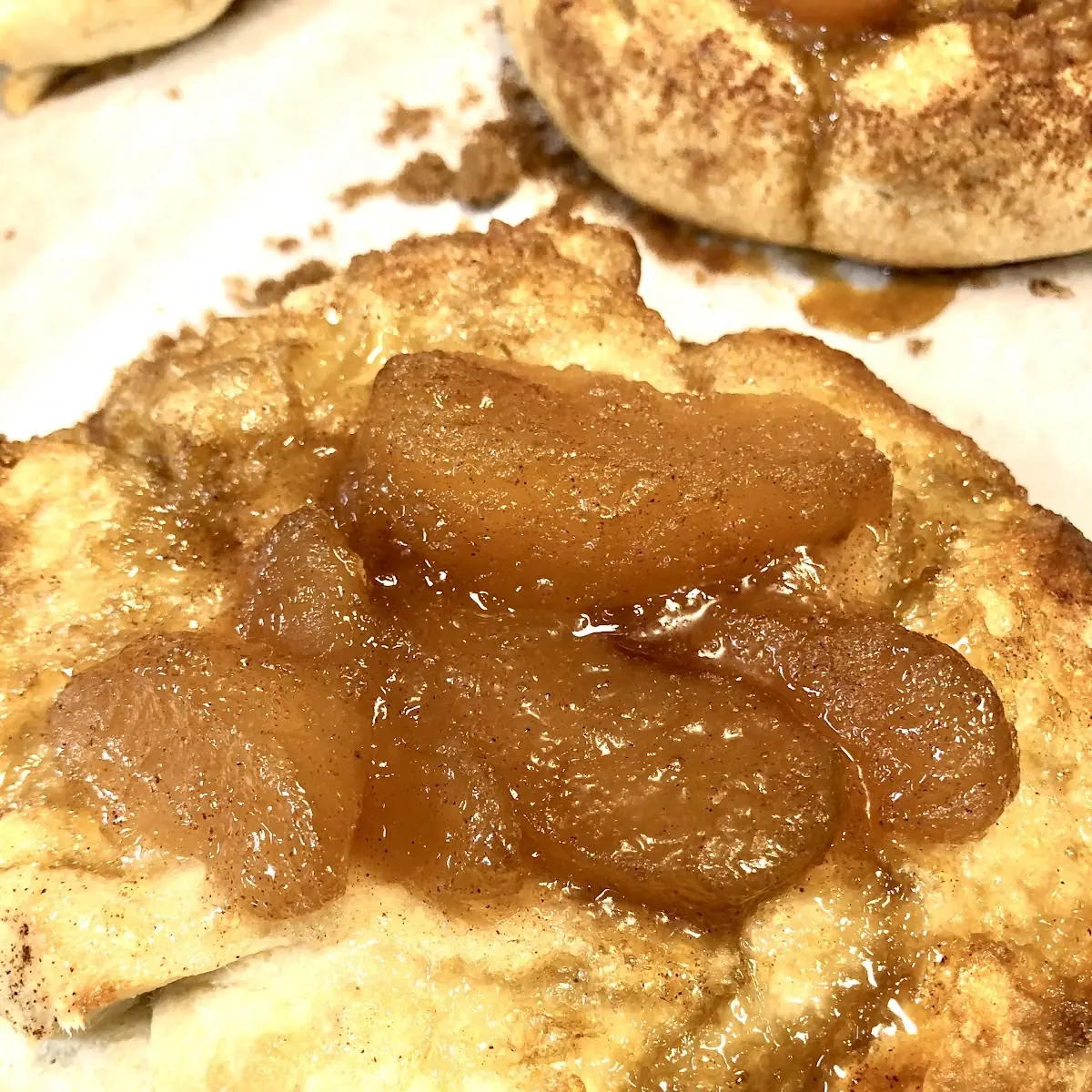 Brown Sugar Apple Cinnamon Bialy