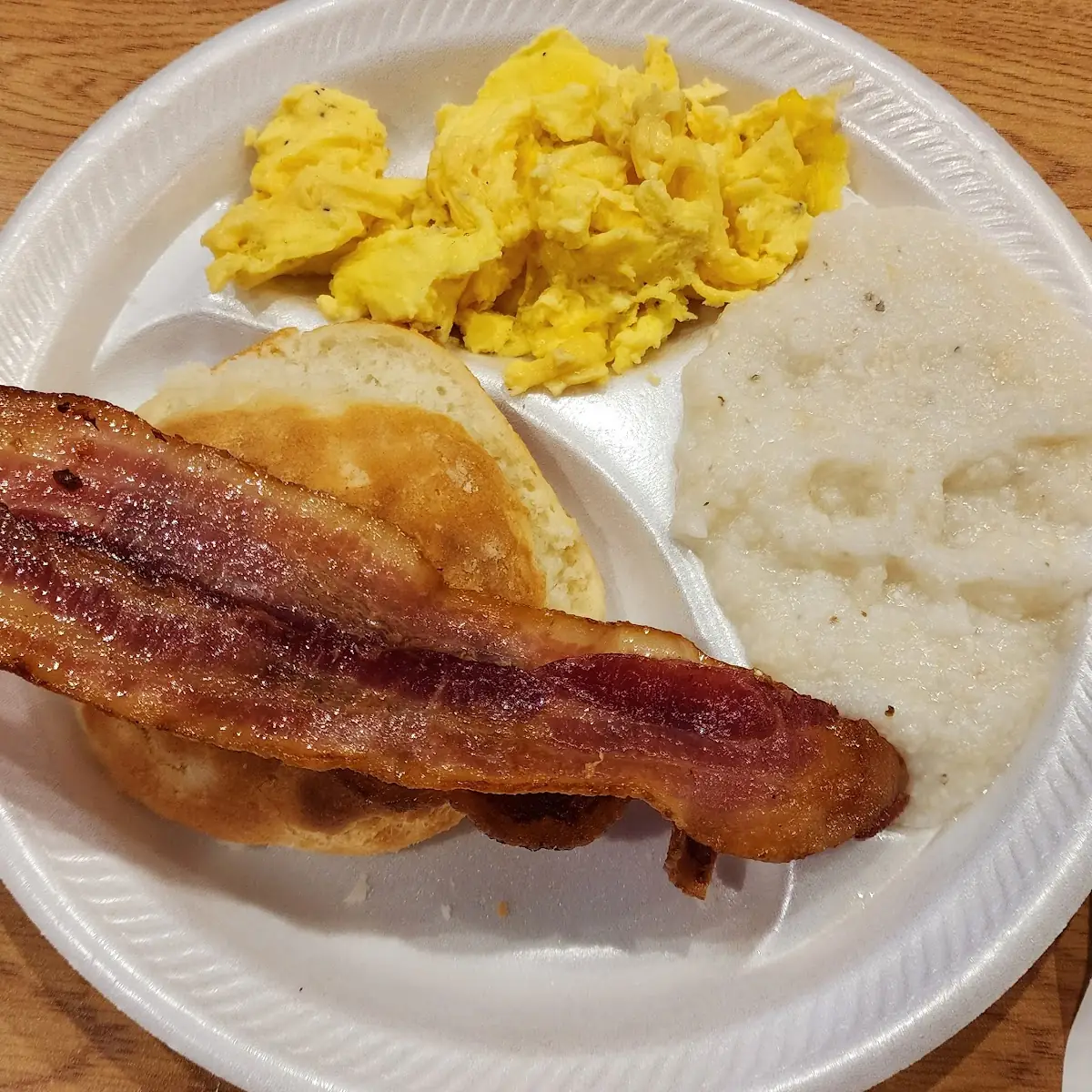 Platter with Bacon Egg and Grits