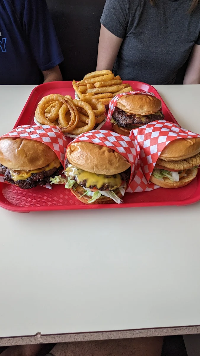 Highlights, Dari Isle Drive-In