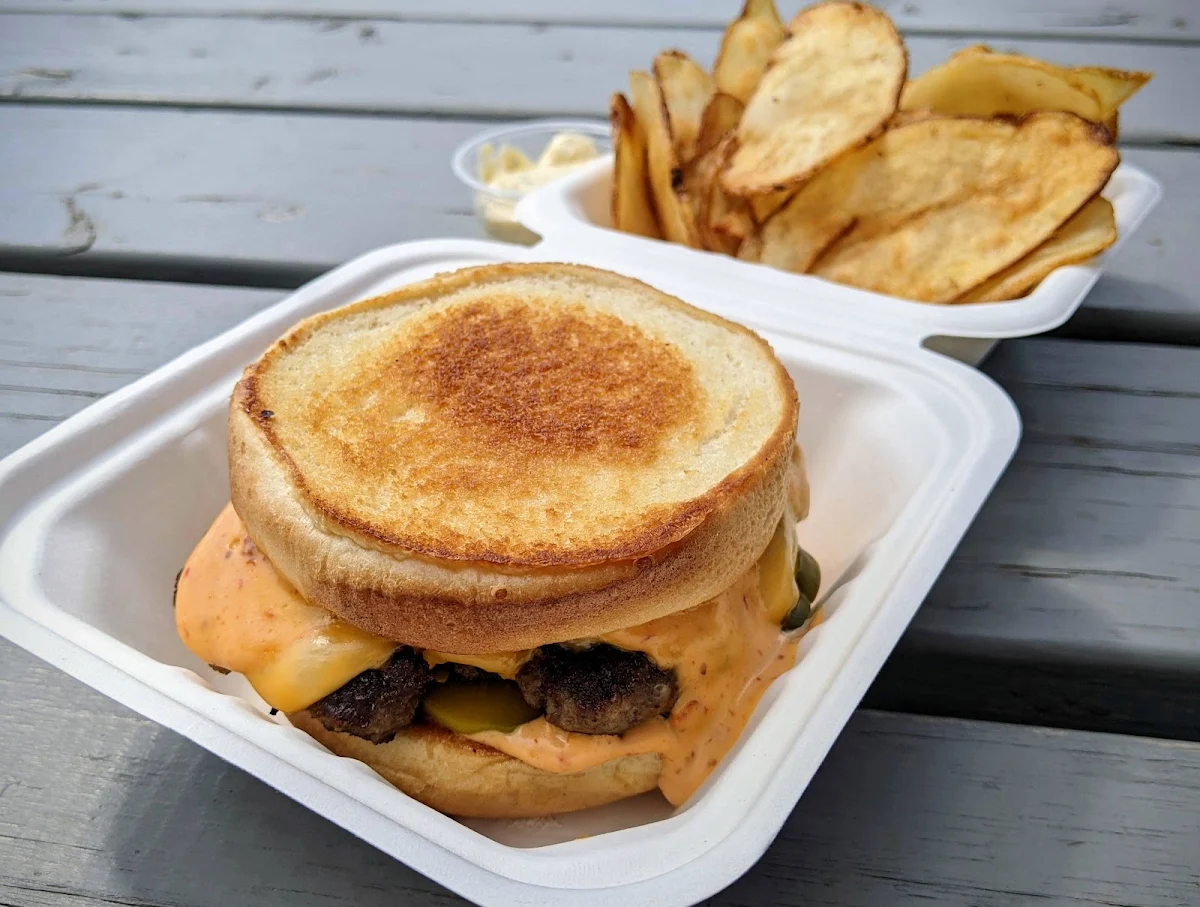 Inside-Out Chipotle Melt, Dari Isle Drive-In