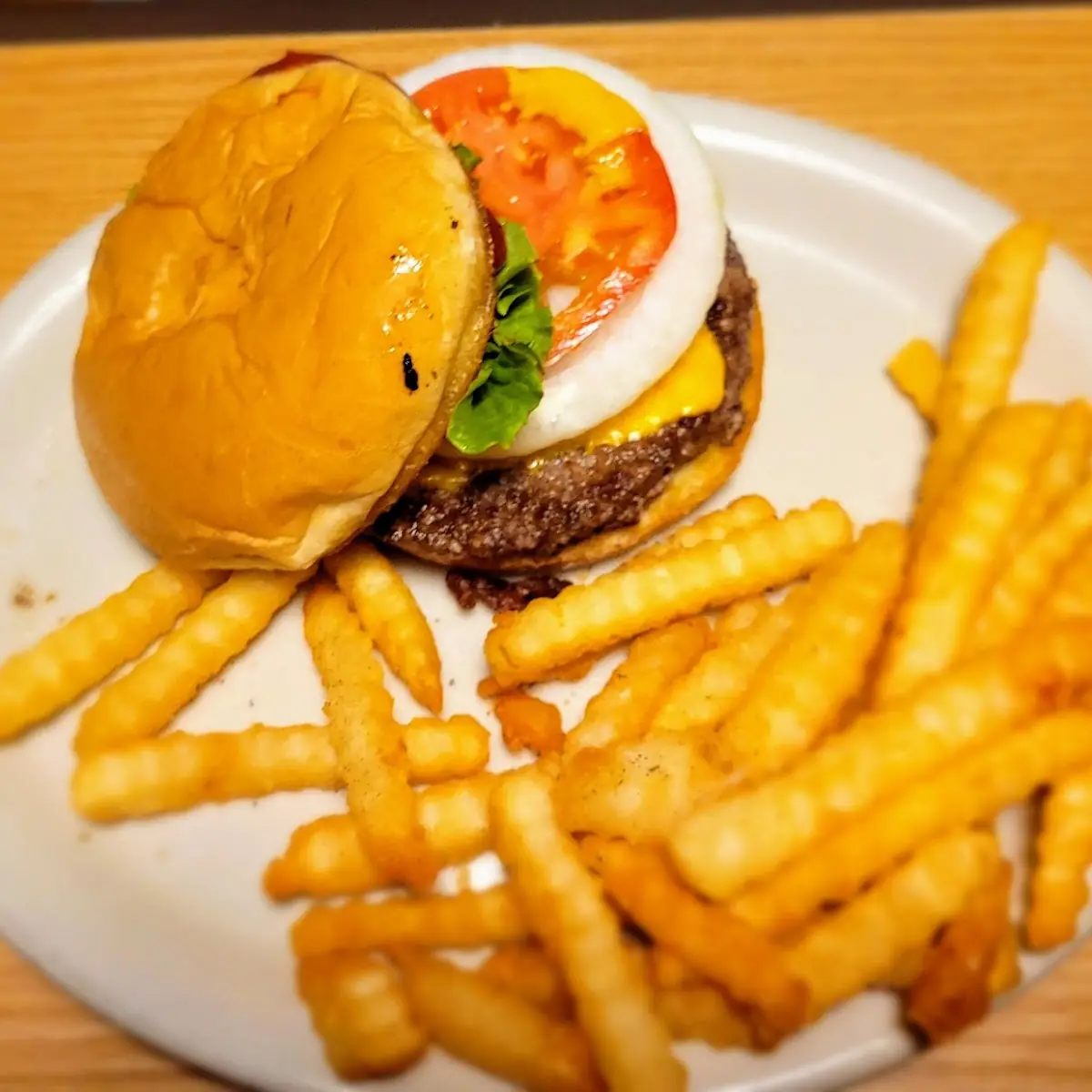Cheese Burger All the Way with Crinkle Fries
