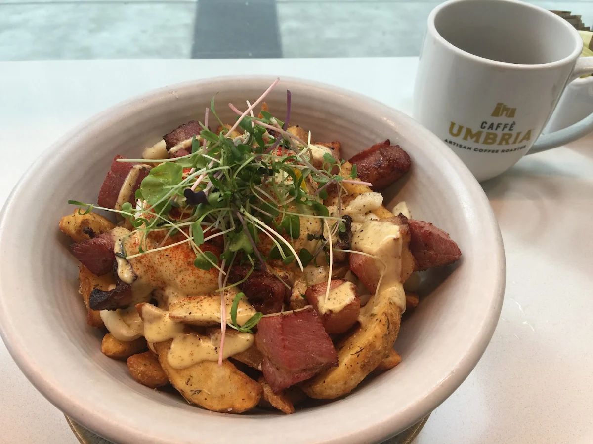 Gold Digga Breakfast Poutine, OEB Breakfast Co.