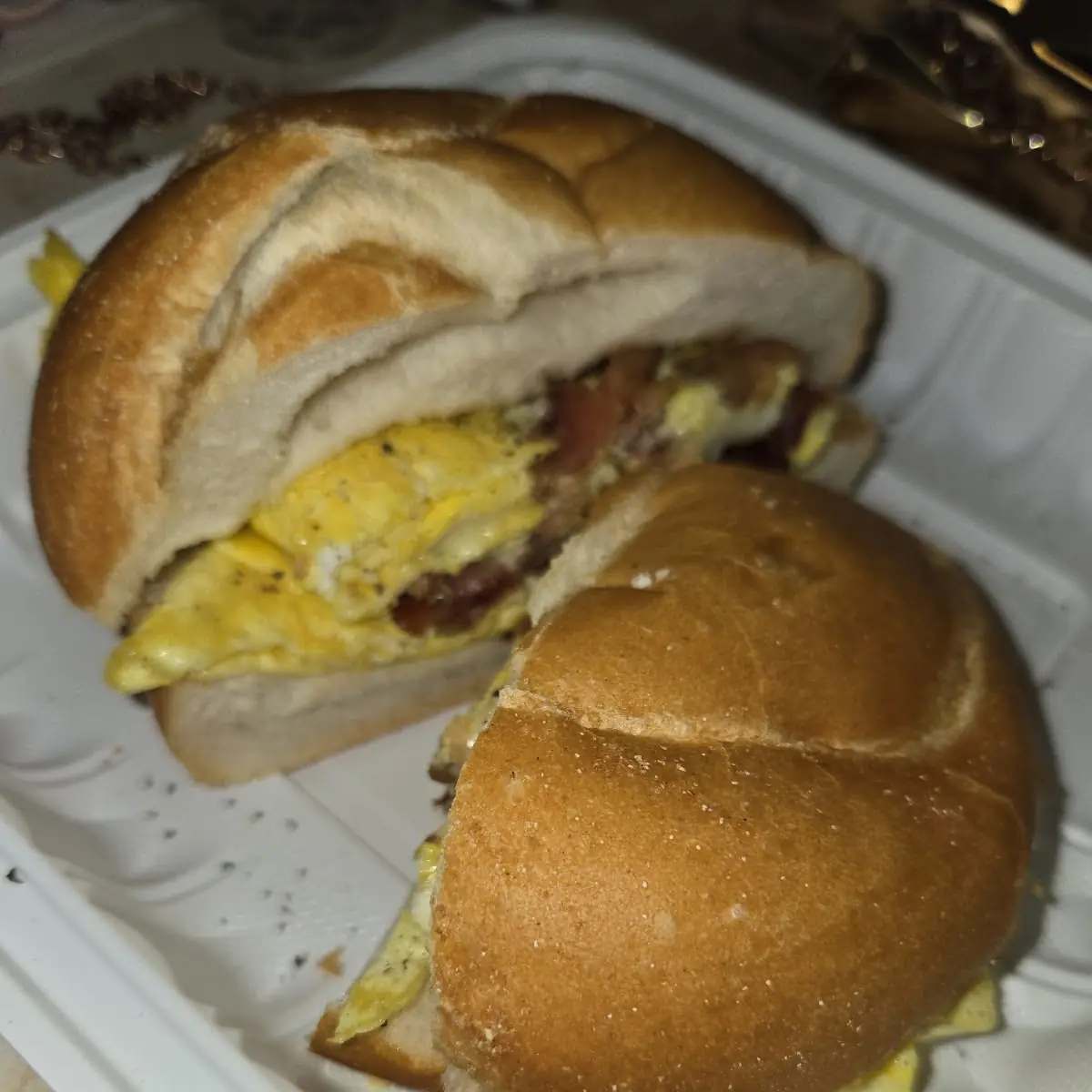Bacon Egg & Cheese on Round Roll