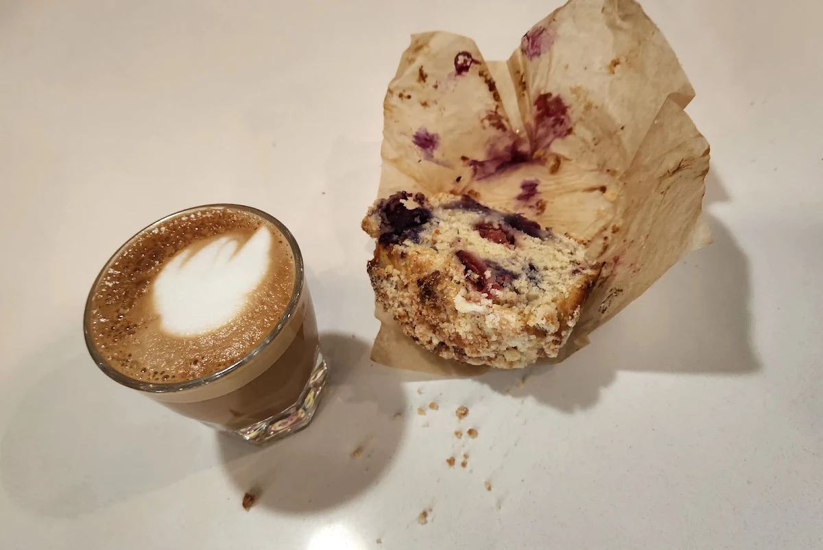 Cortado Mixed Berry Muffin