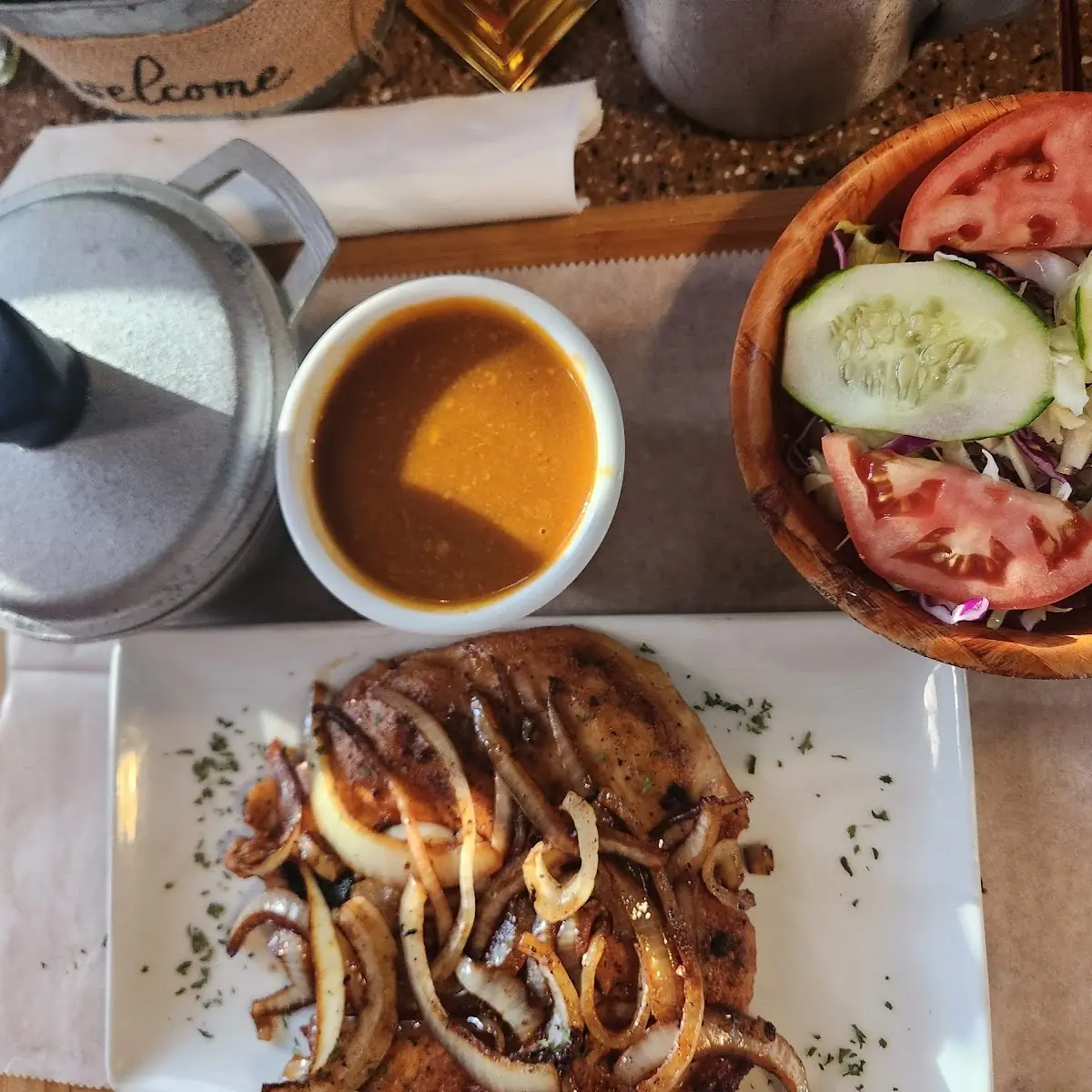 Bistec Encebollado