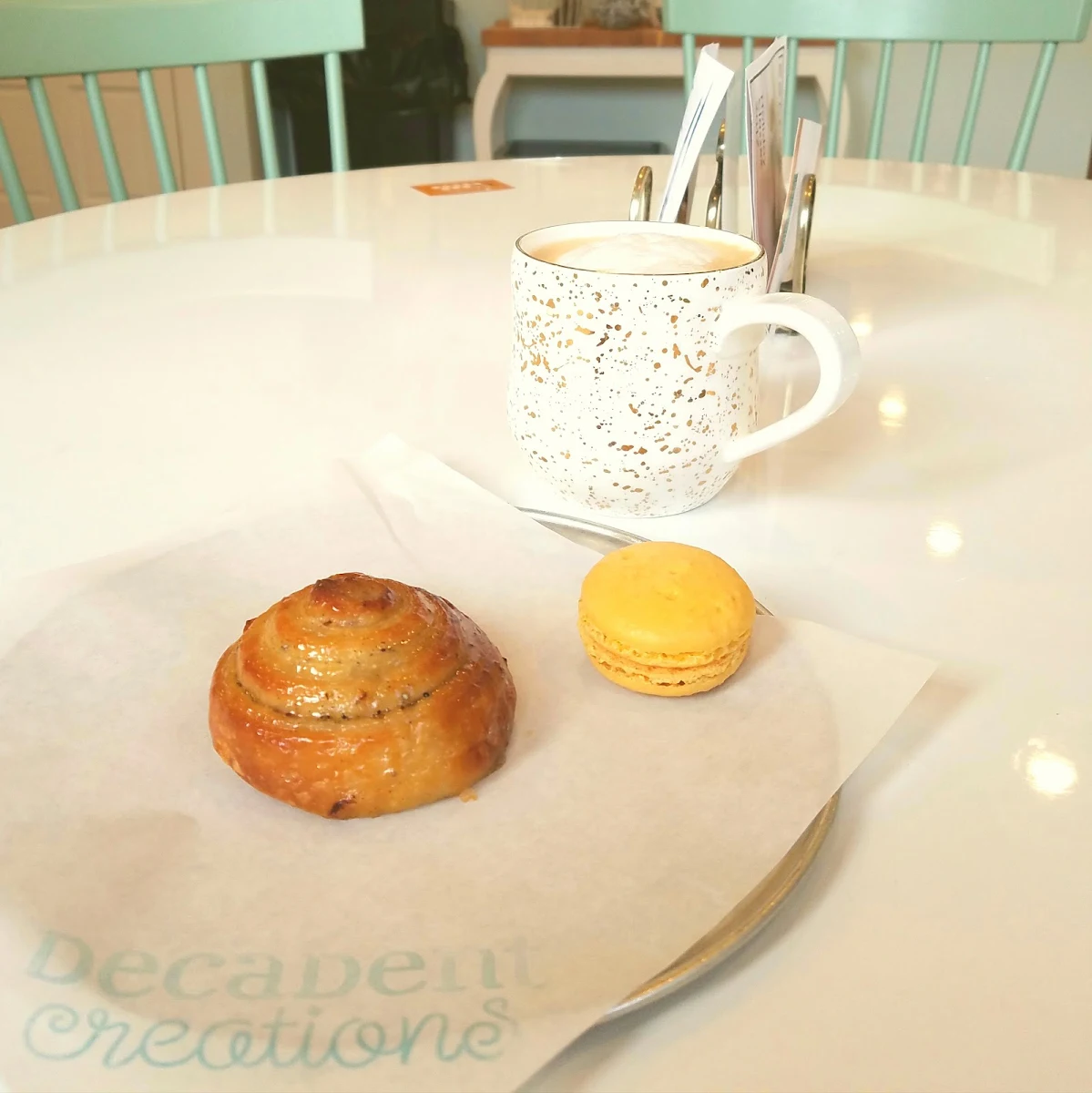 Passion Fruit Macaron with Latte