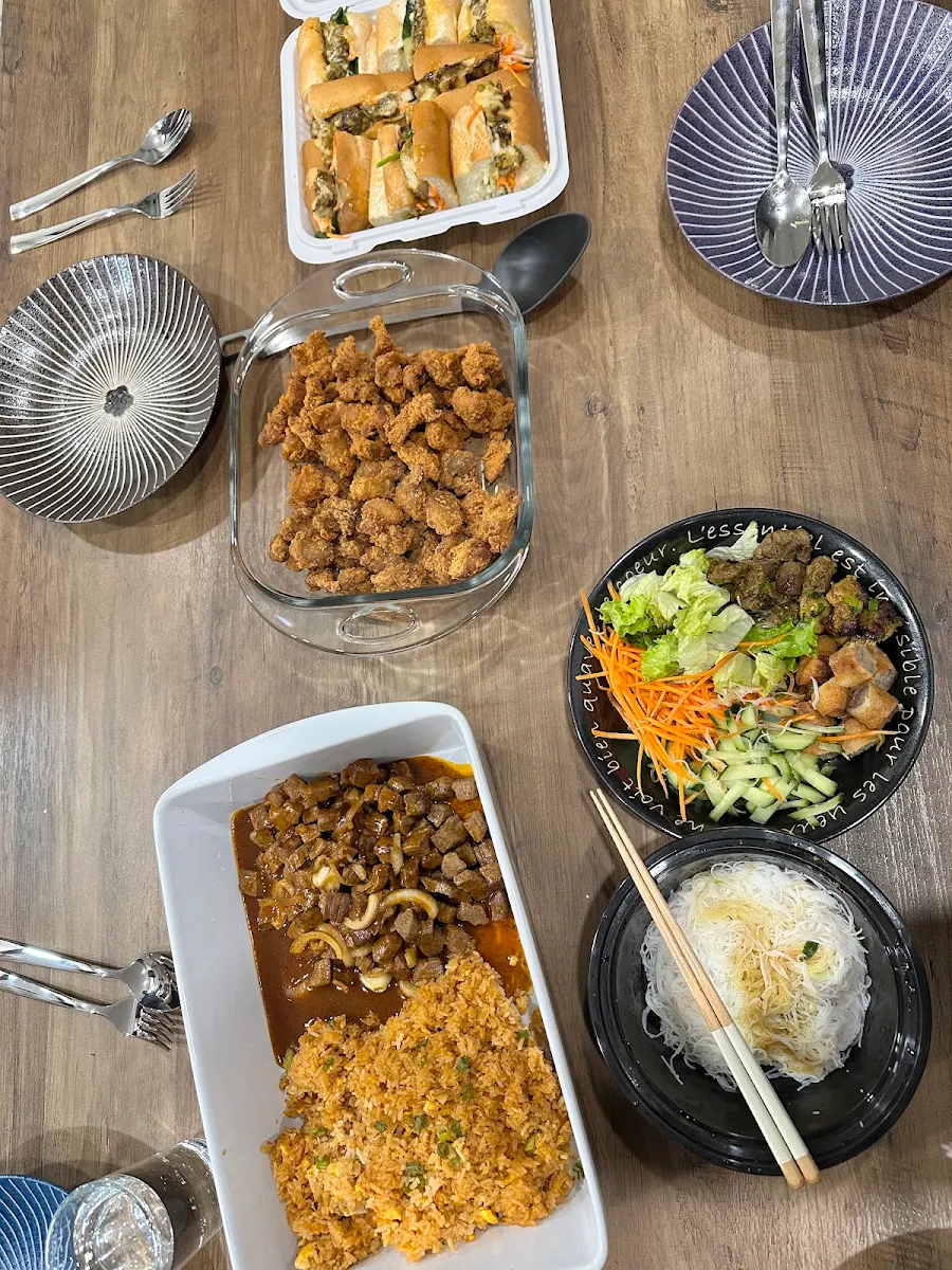 Highlights, Restaurant Le Khmer