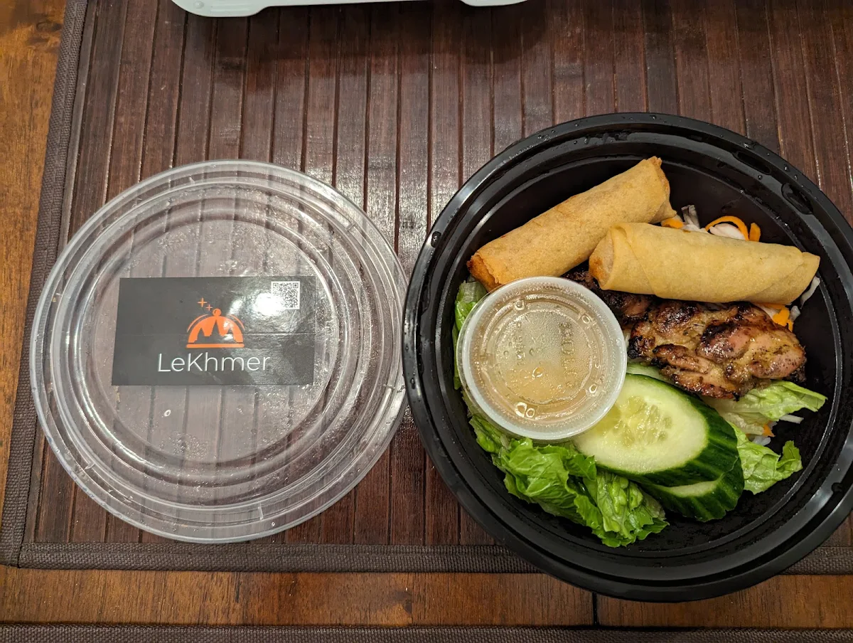 Highlights, Restaurant Le Khmer