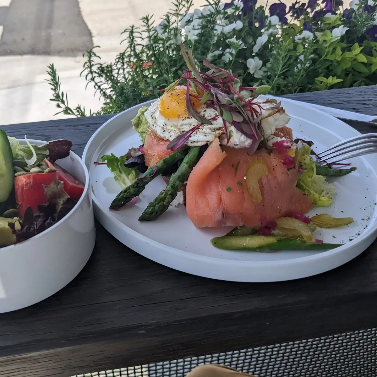 Avocado Toast Simple Salad