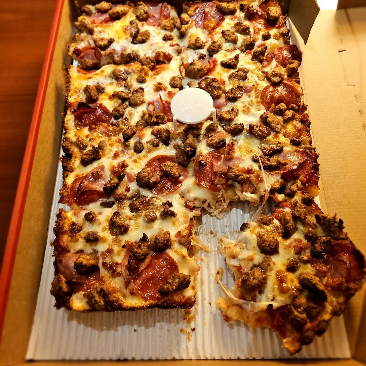 Detroit Deep Dish Style Pizza