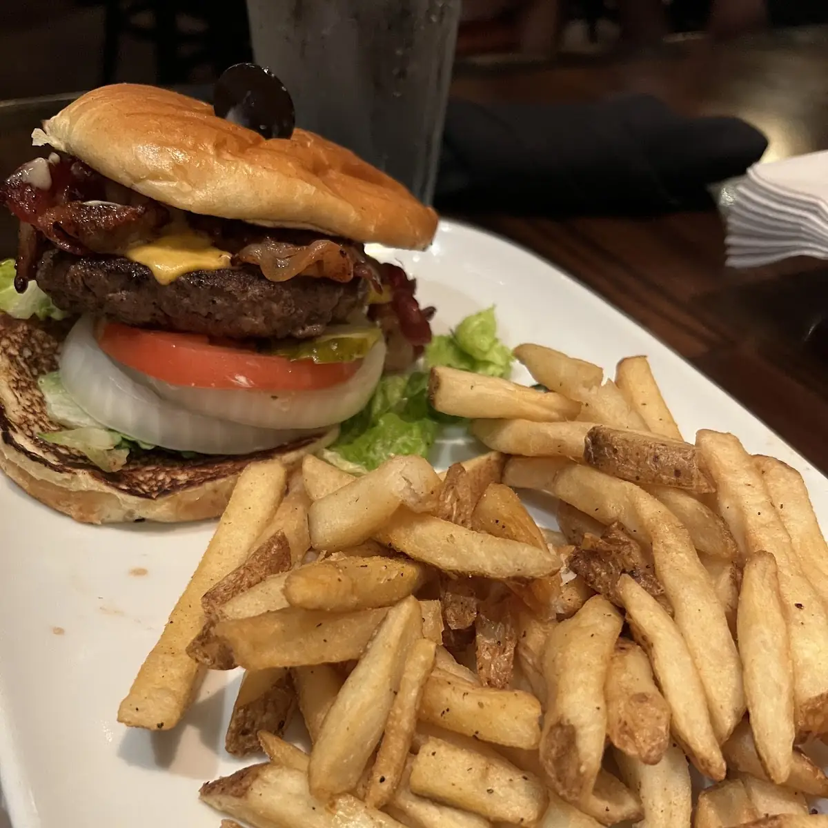 Eakhouse Bacon Cheeseburger