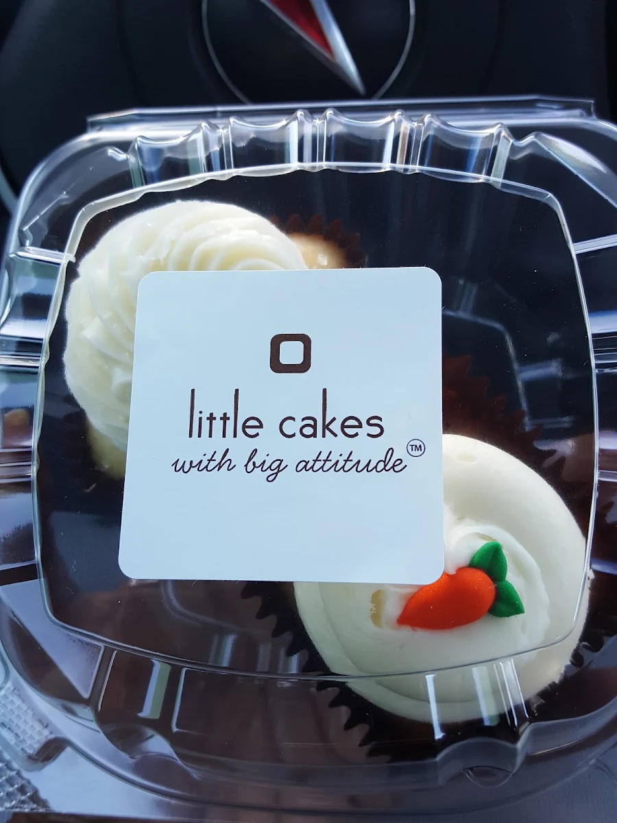 Wedding Cake and Carrot Cake Cupcakes