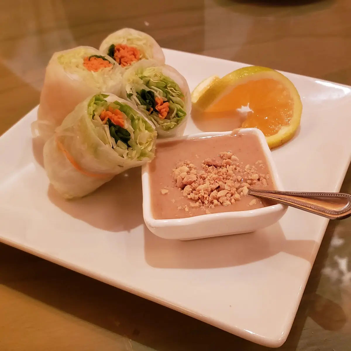 Fresh Salad Rolls with Dipping Sauce