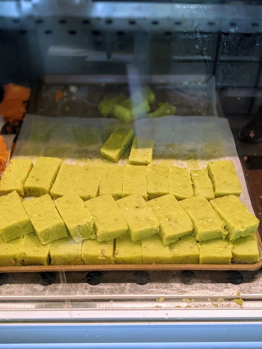 Pista Barfi (1 lbs)