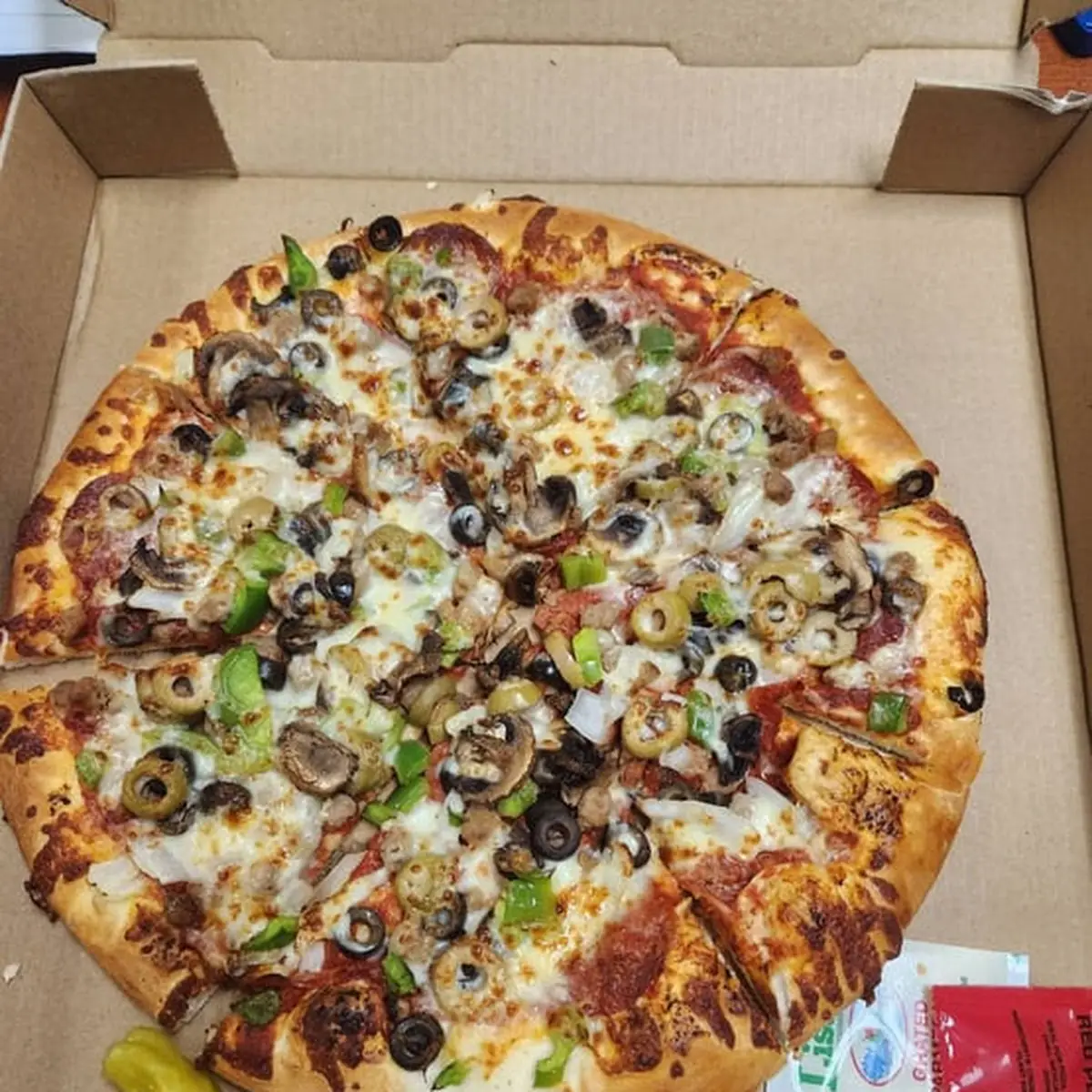 Milano's Supreme Pizza