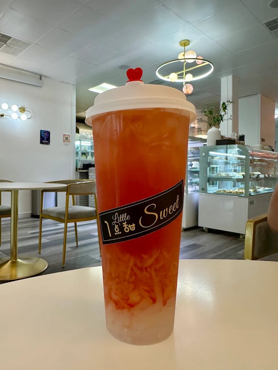 Grapefruit Tea with Lychee Jelly