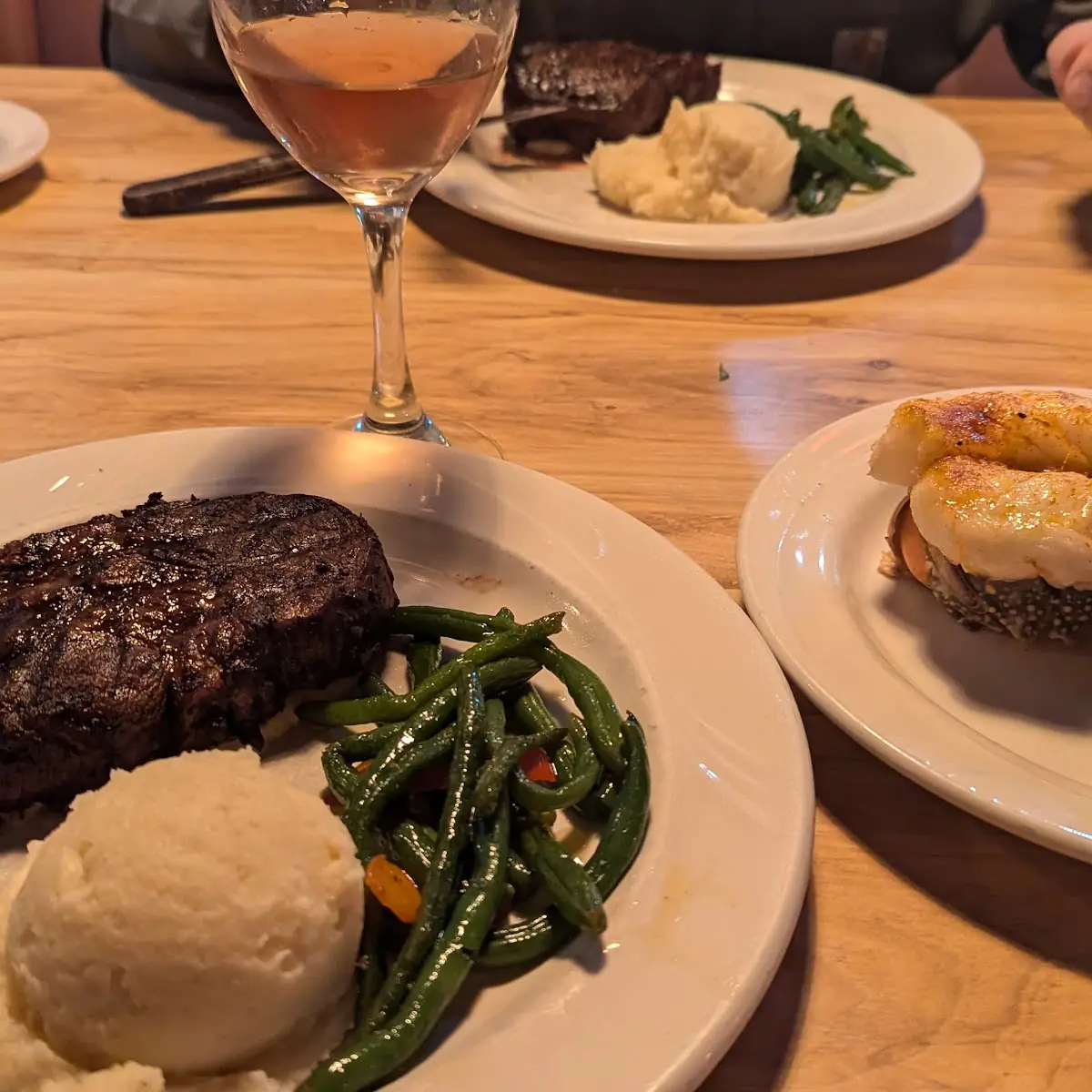 Filet Mignon with Mashed Potatoes