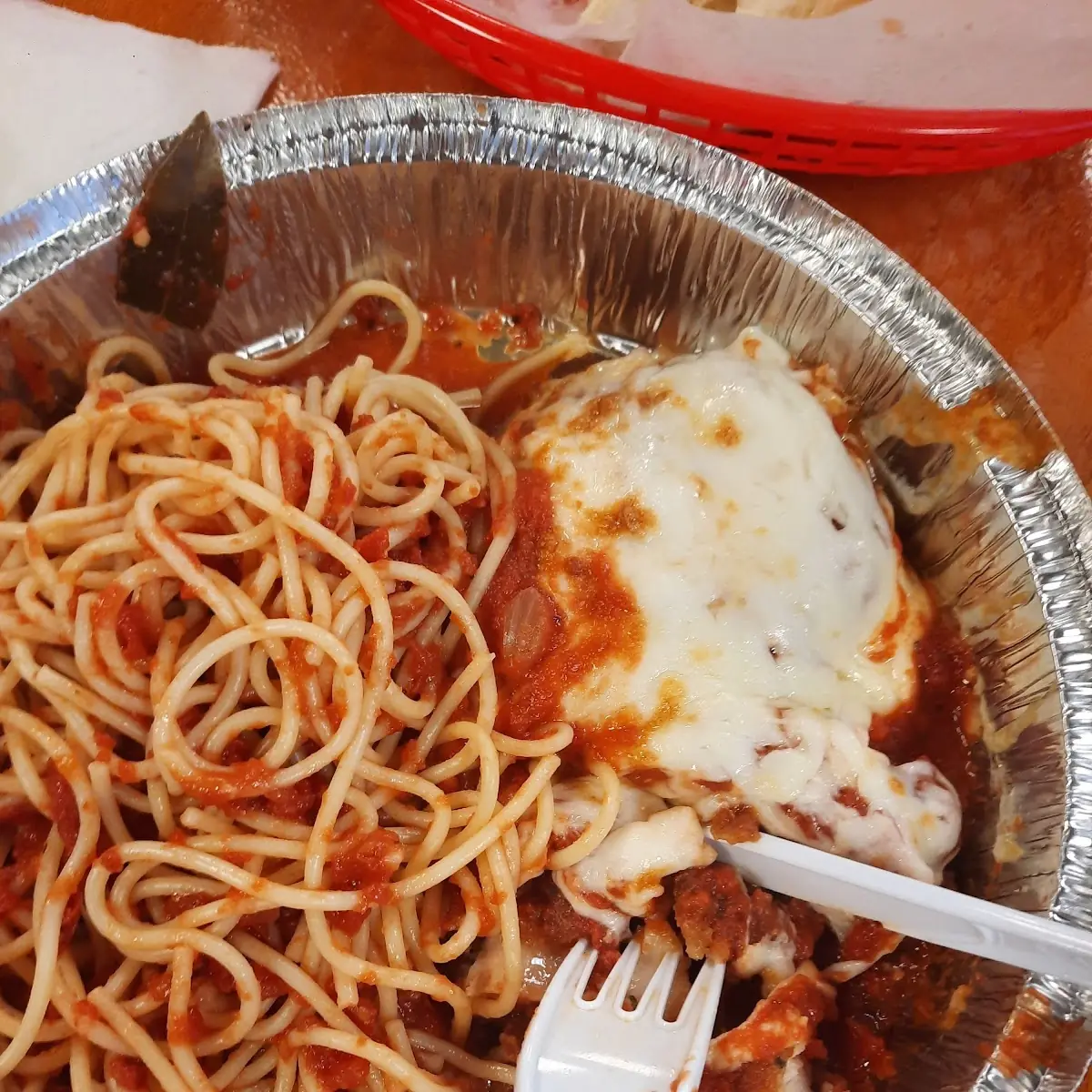 Spaghetti & Garlic Bread