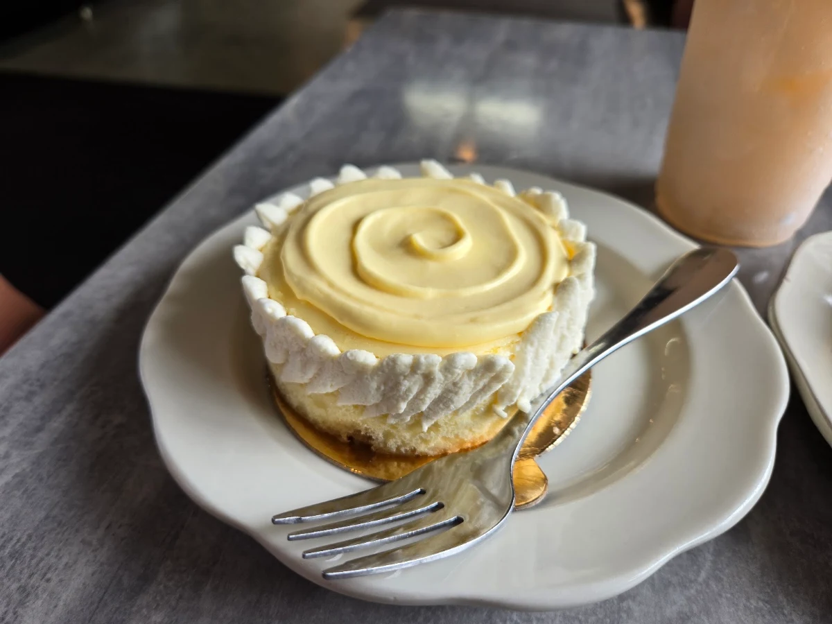 Passion Fruit Cheesecake