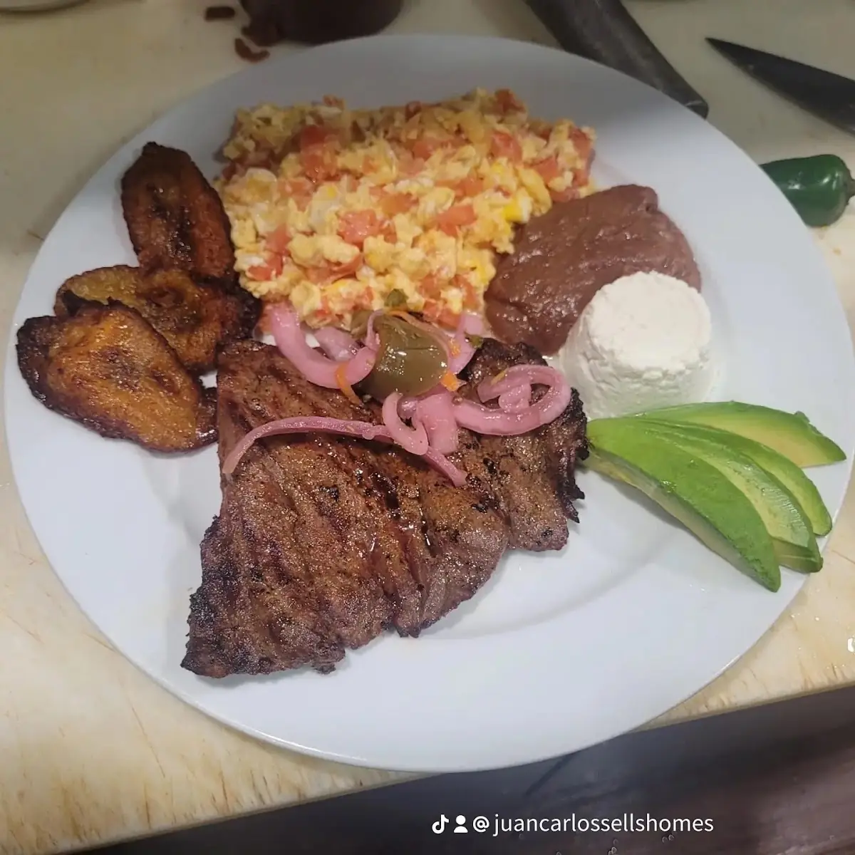 Desayuno Tipico Centroamericano Con Carne
