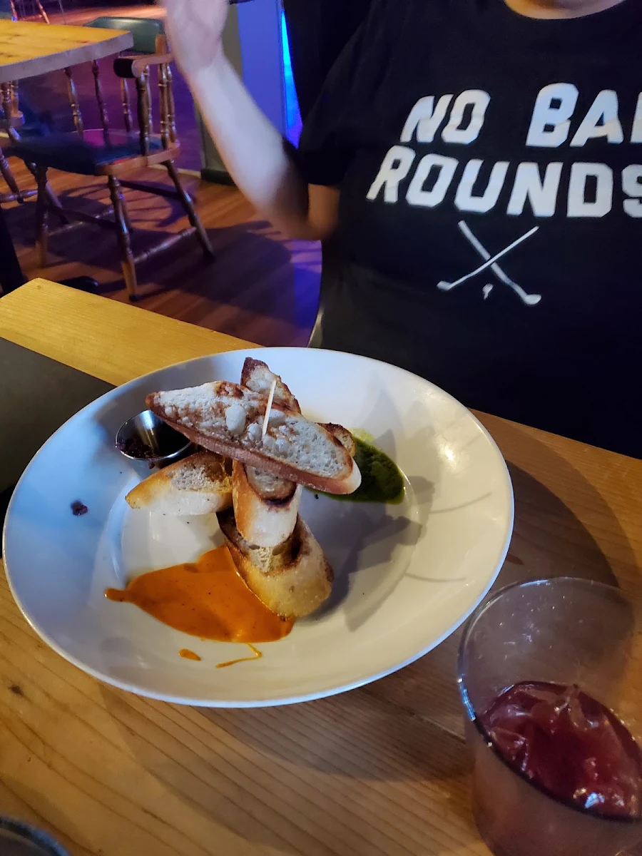 Breads & Oils, Forest Bistro & Lounge