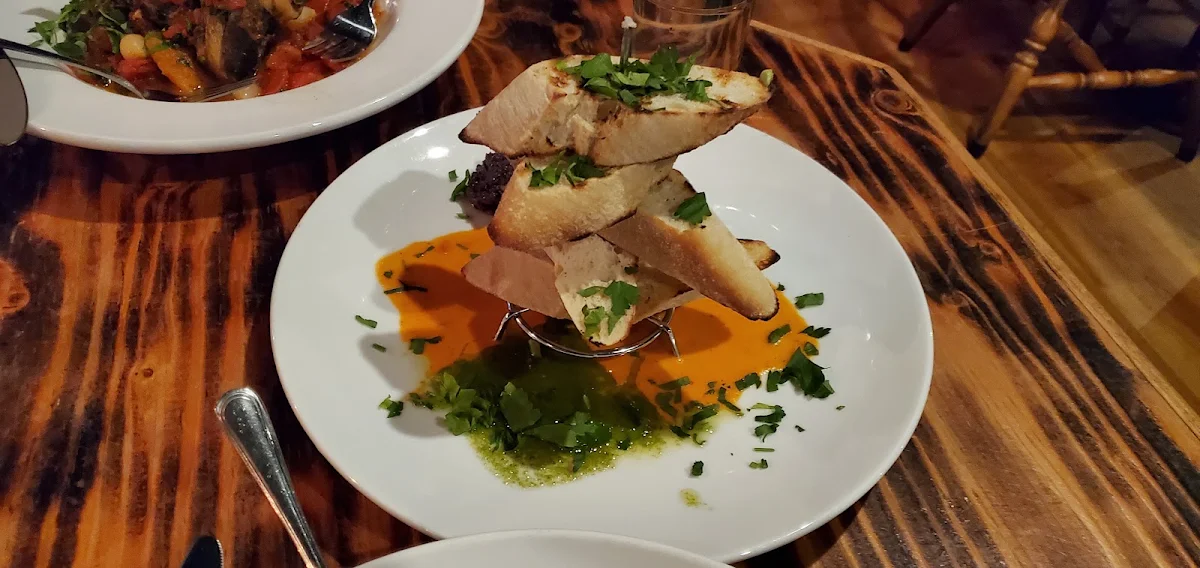 Oil & Bread, Forest Bistro & Lounge