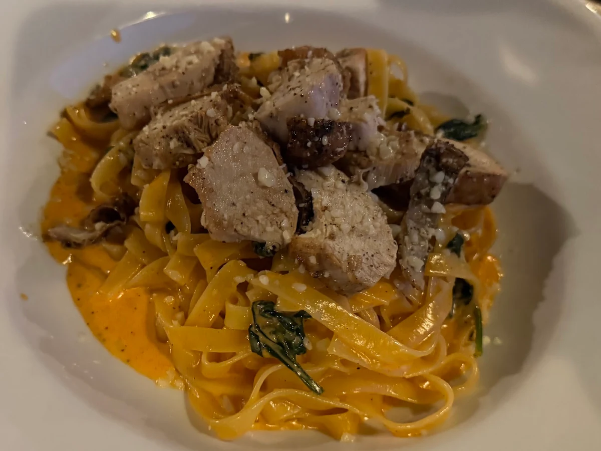 Red Pepper Fettuccine Alfredo, Forest Bistro & Lounge