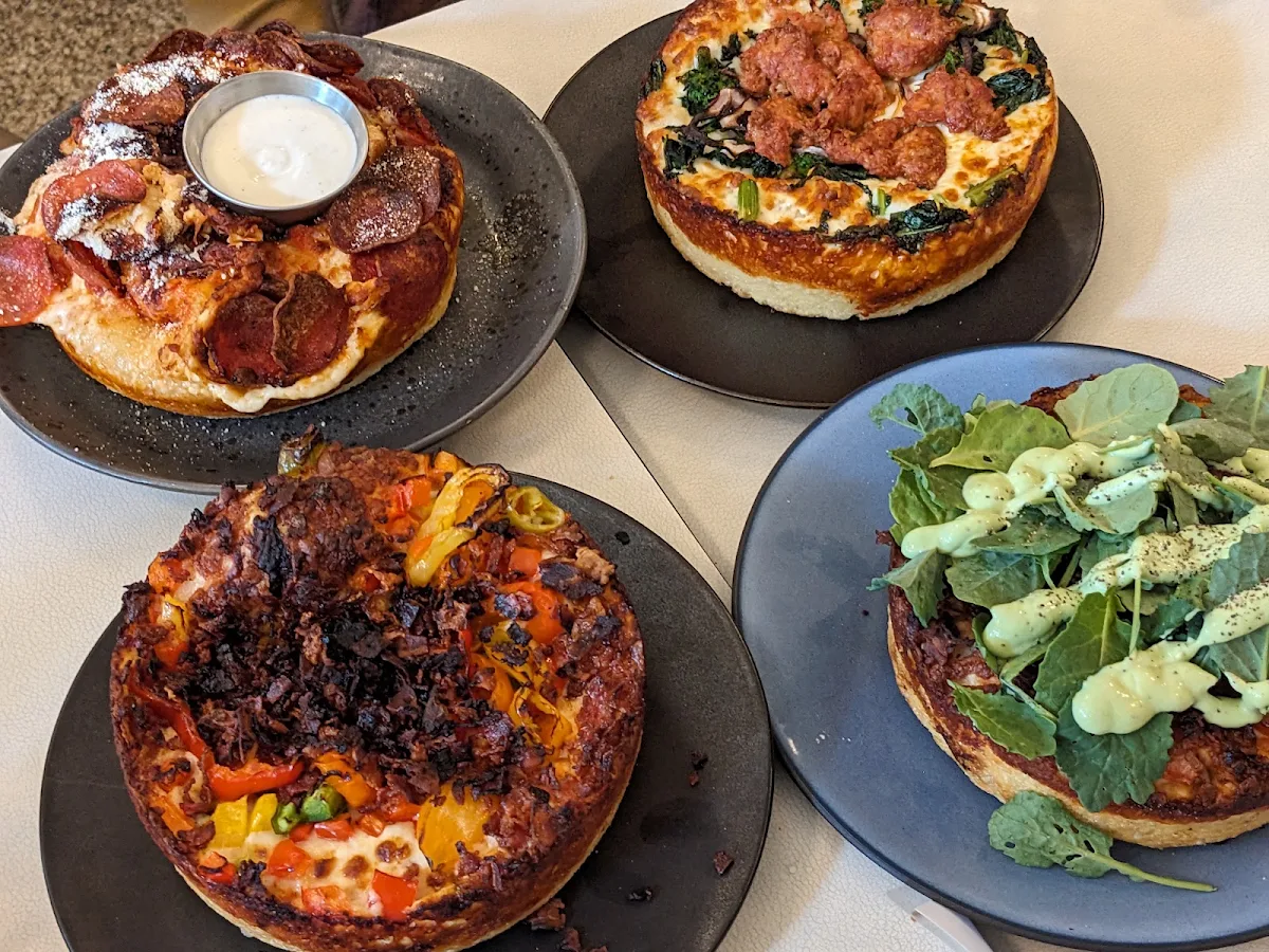 Highlights, Pan Américan Pizza