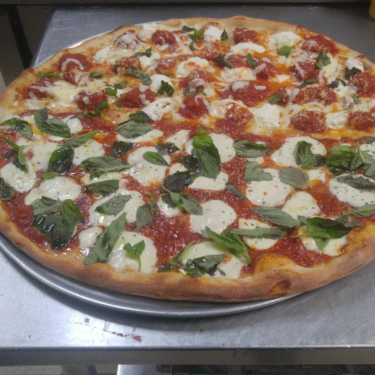Med Capri Pizza