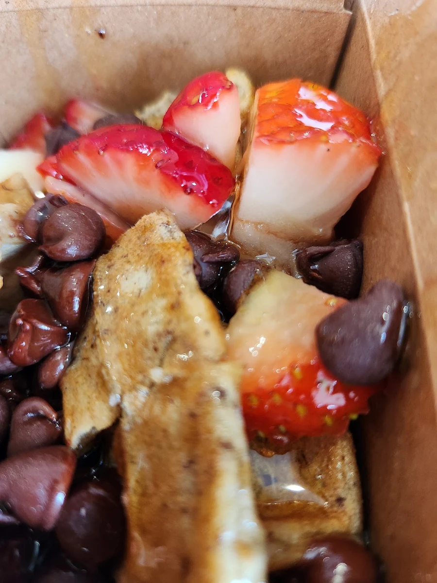 Moons-Over-My-Sammy Acai Bowl GH