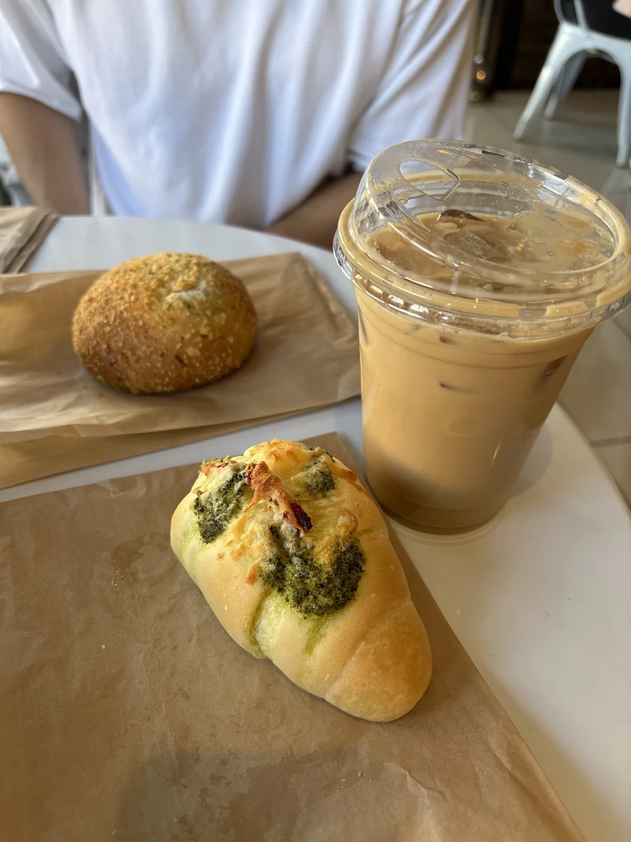 Tomato Basil Salt Roll and Spicy Curry Pan