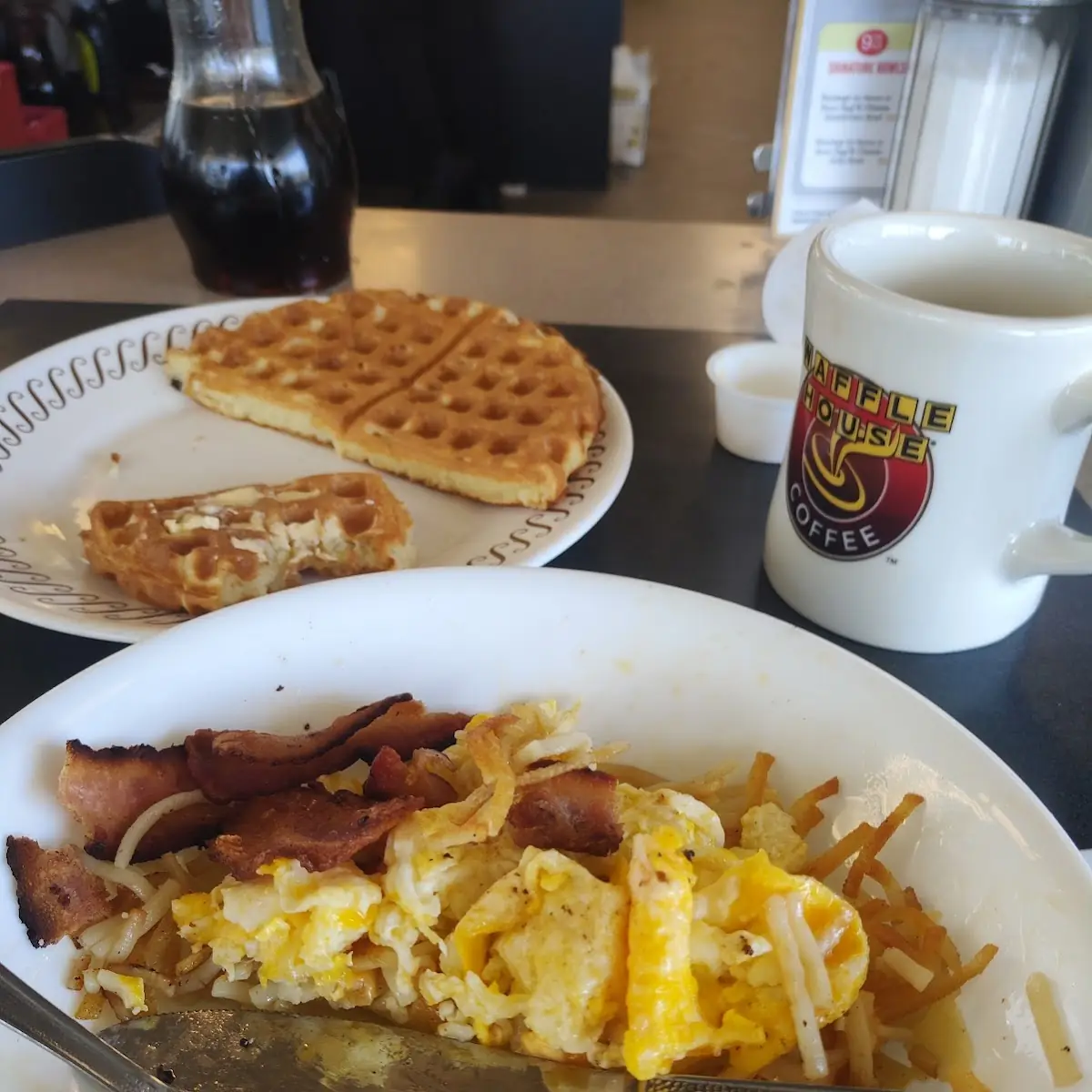 Scrambled Eggs and Hashbrown