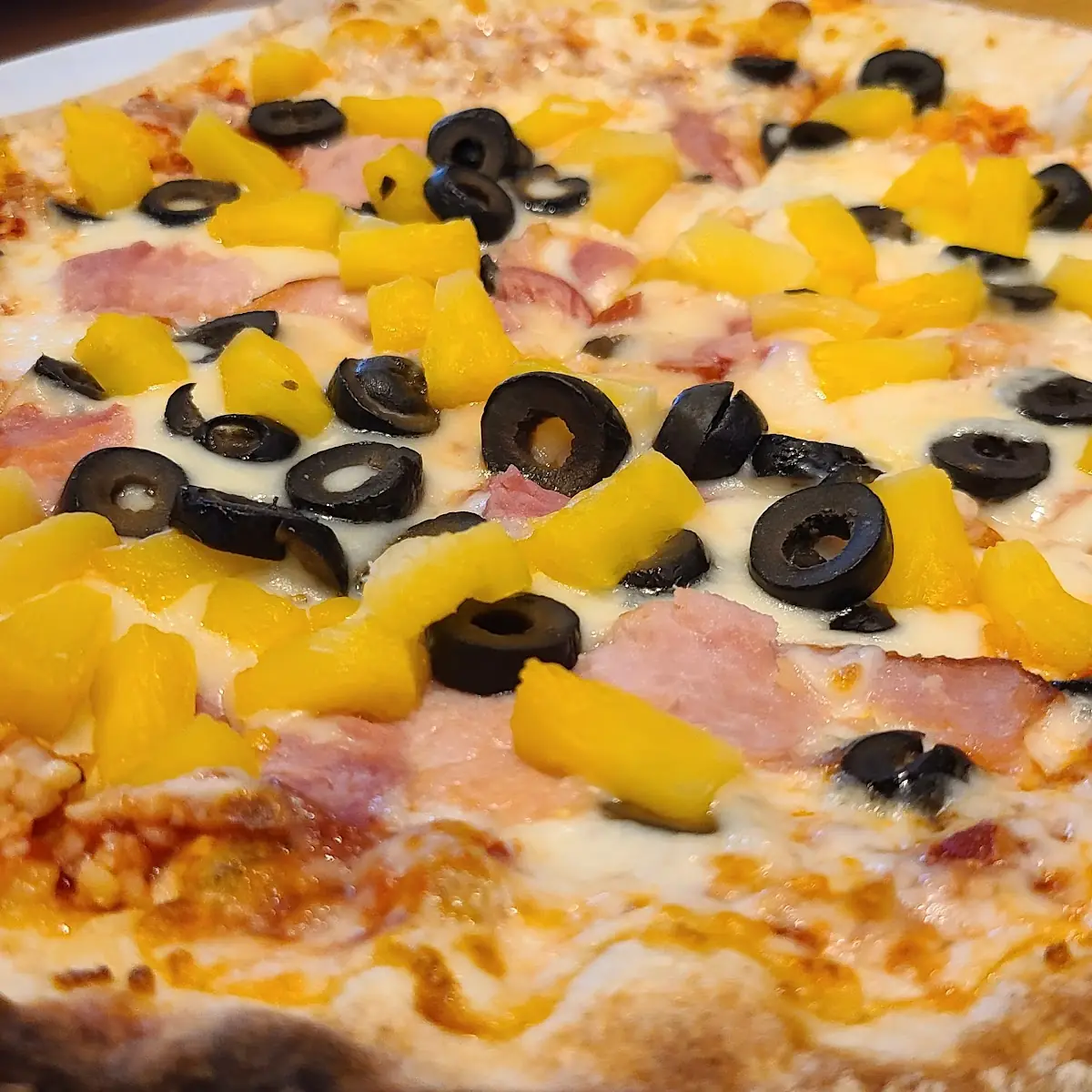 Hawaiian Pizza
