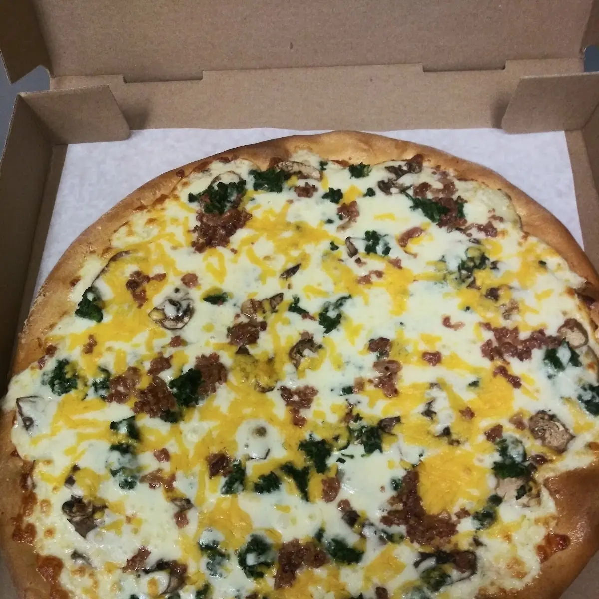 Las Veggie Pizza with Spinach