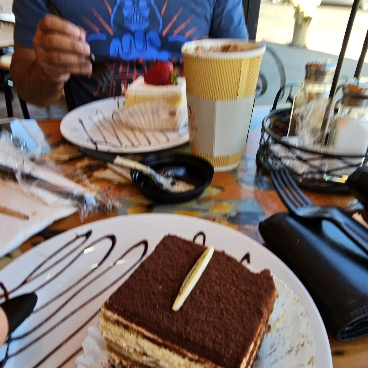Tiramisu Cake