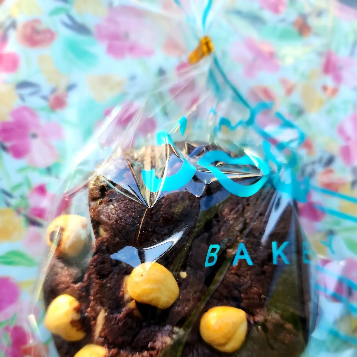 Chocolate Macadamia Cookie