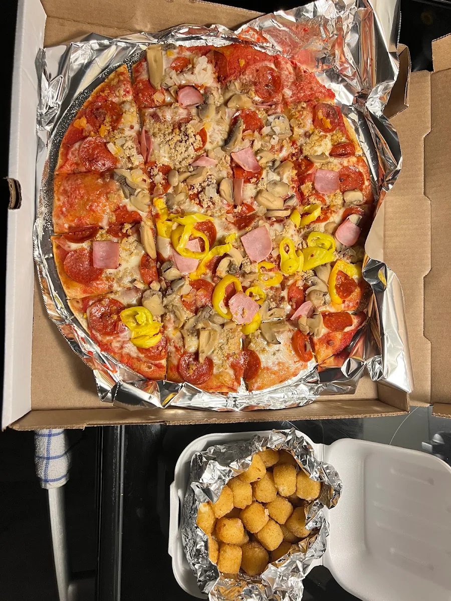 Deluxe Pizza