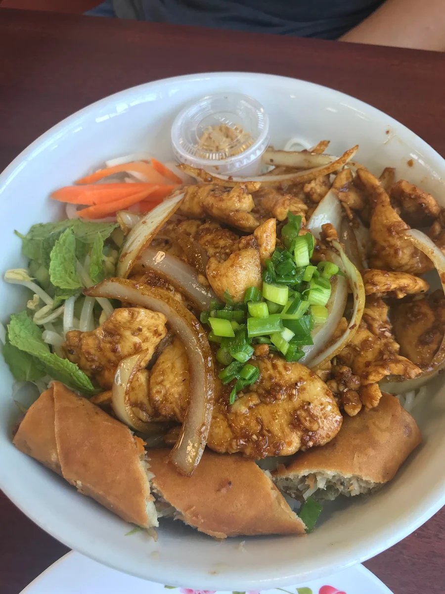Chicken and Egg Roll Vermicelli
