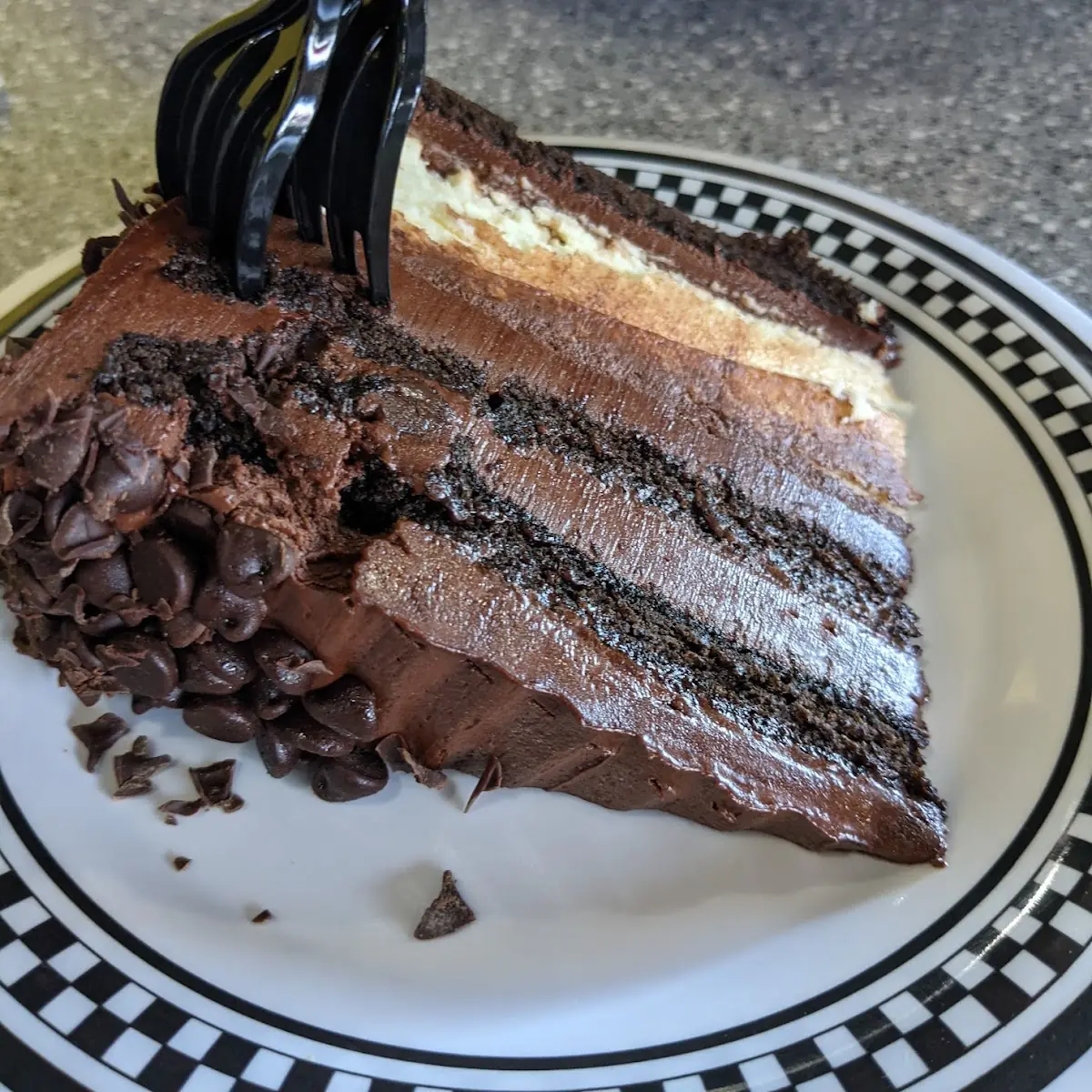 Juniors Skyscraper Chocolate Fudge Cake