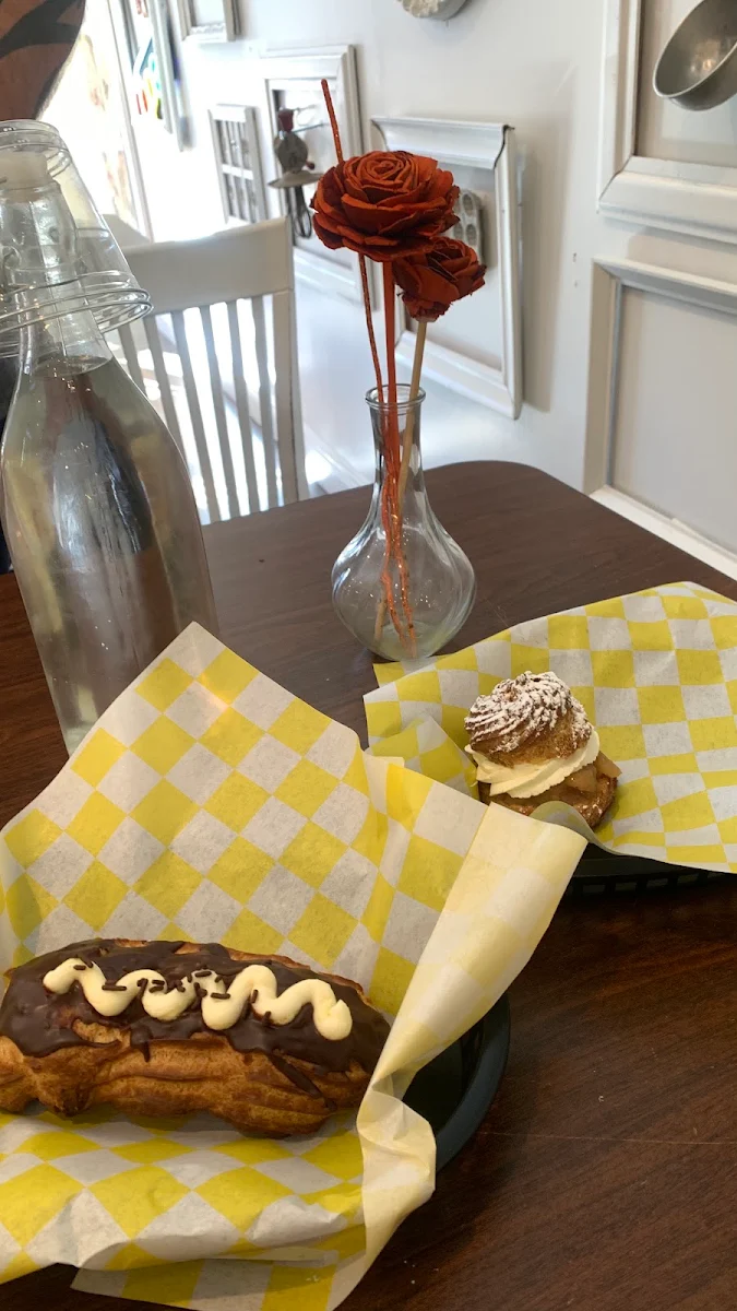 Apple Pie Cream Puff