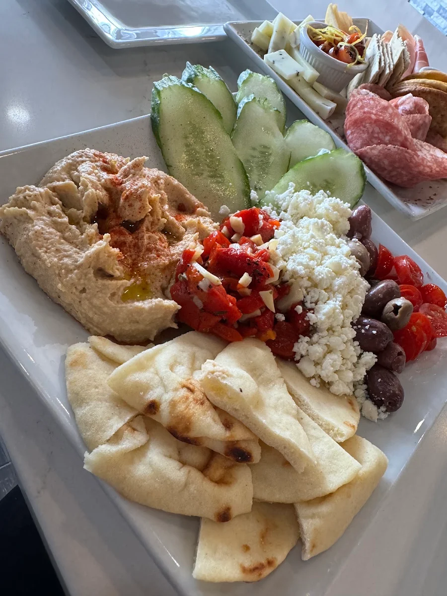 Hummus Plate