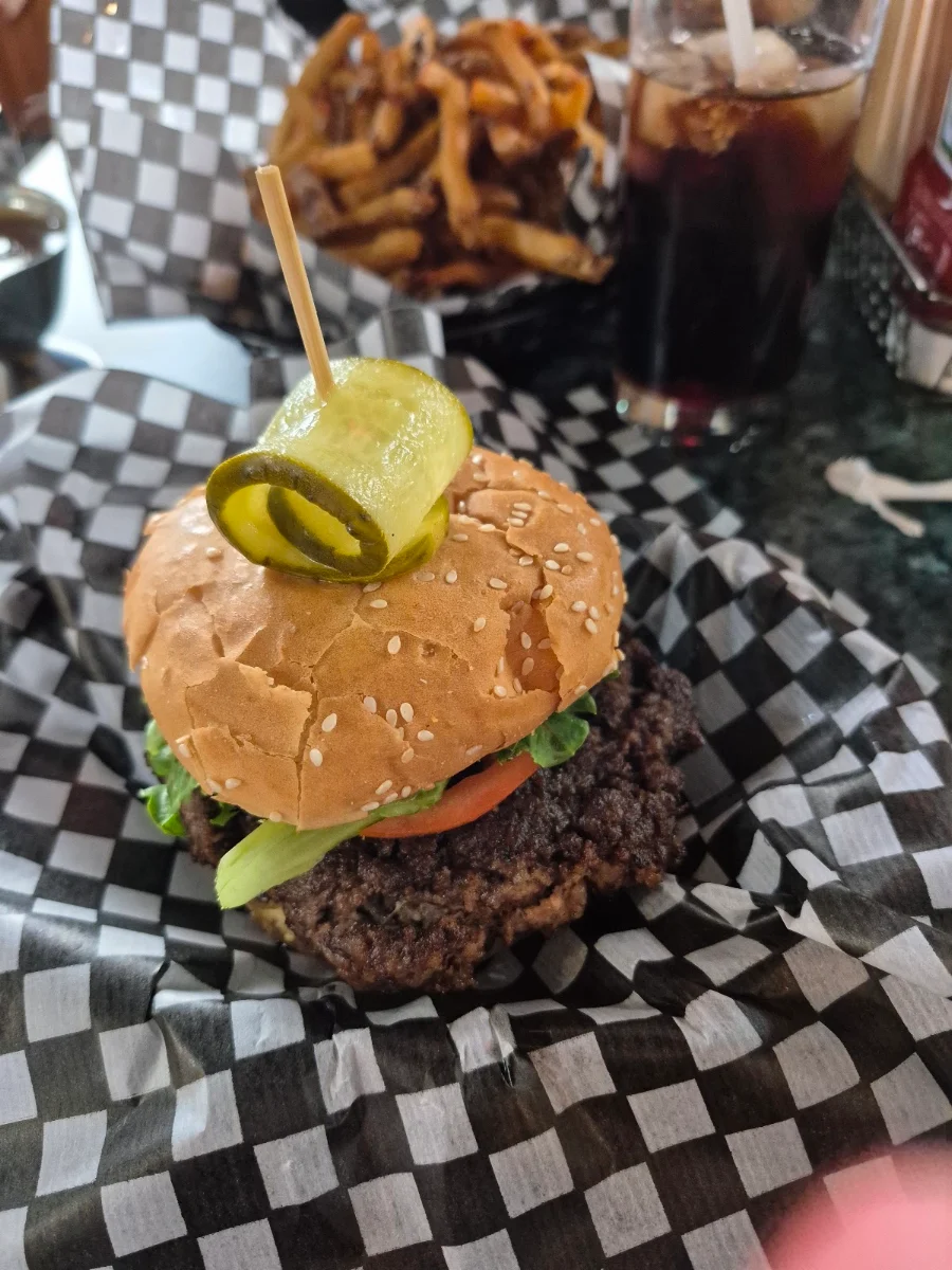 Hamburger, La Rocque Dining