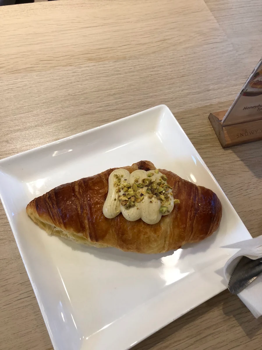 Pistachio Croissant