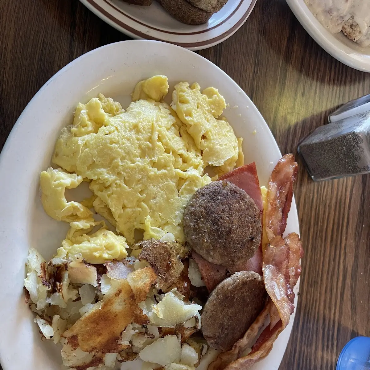 Western Omelette with Hash Browns