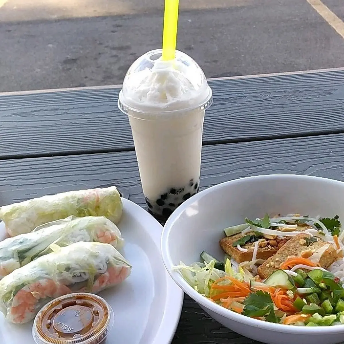 Spring Roll Appetizer Bun with Tofu