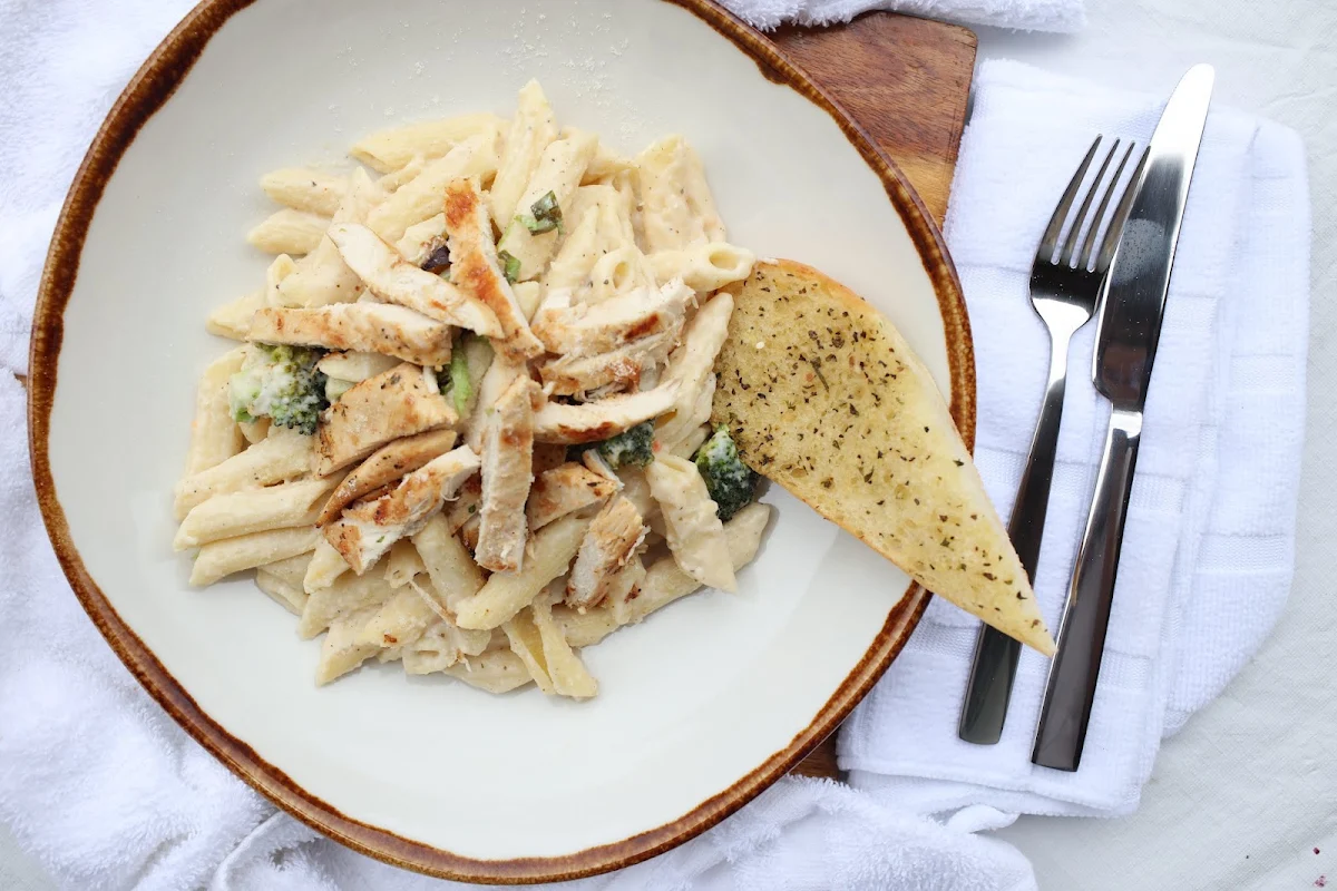 Grilled Chicken Penne Alfredo